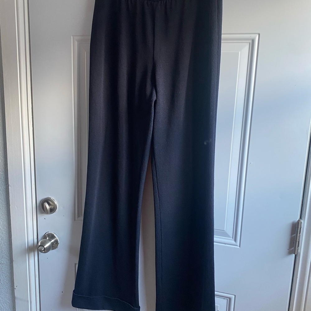 Elegant Black Women's Pants - Picture 2 of 13